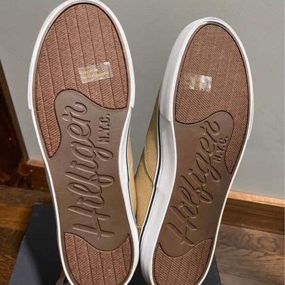 New Tommy Hilfiger Men’s 8.5 Canvas Shoes Beige Classic Casual